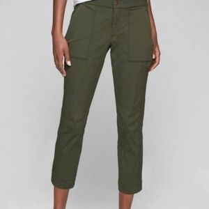 Athleta Green Trekkie Crop Women’s Pants